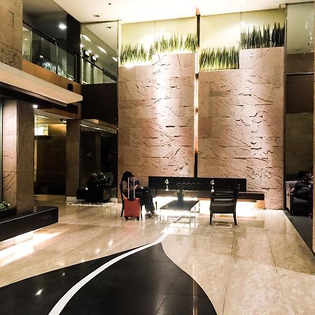 Antel Serenity Suites At Poblacion Makati Makati City Dış mekan fotoğraf