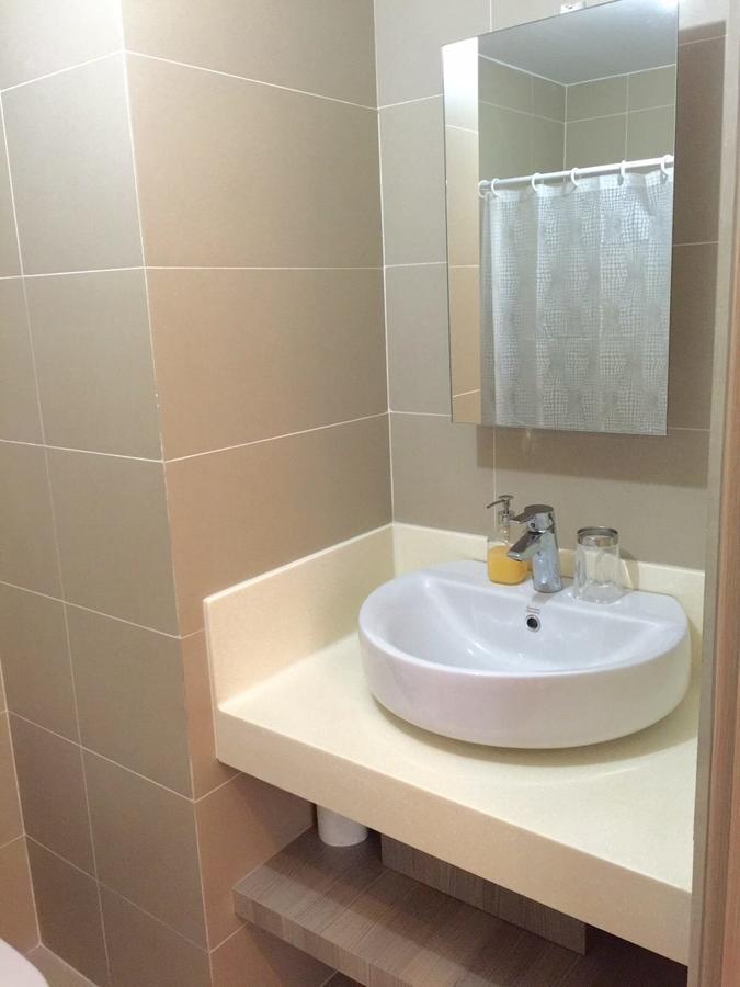 Antel Serenity Suites At Poblacion Makati Makati City Dış mekan fotoğraf