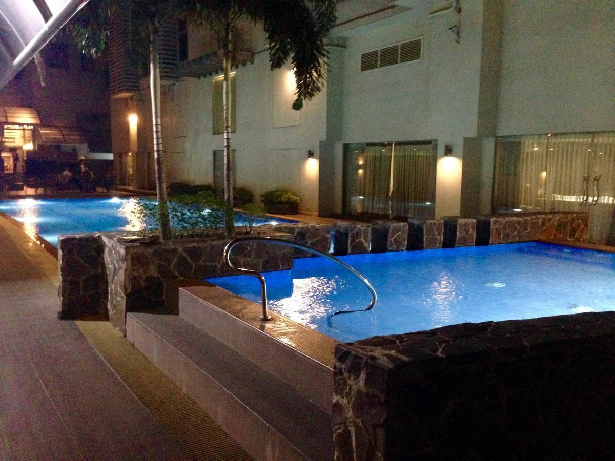 Antel Serenity Suites At Poblacion Makati Makati City Dış mekan fotoğraf
