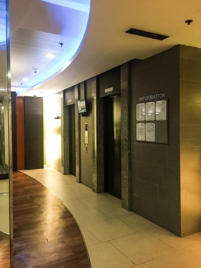 Antel Serenity Suites At Poblacion Makati Makati City Dış mekan fotoğraf