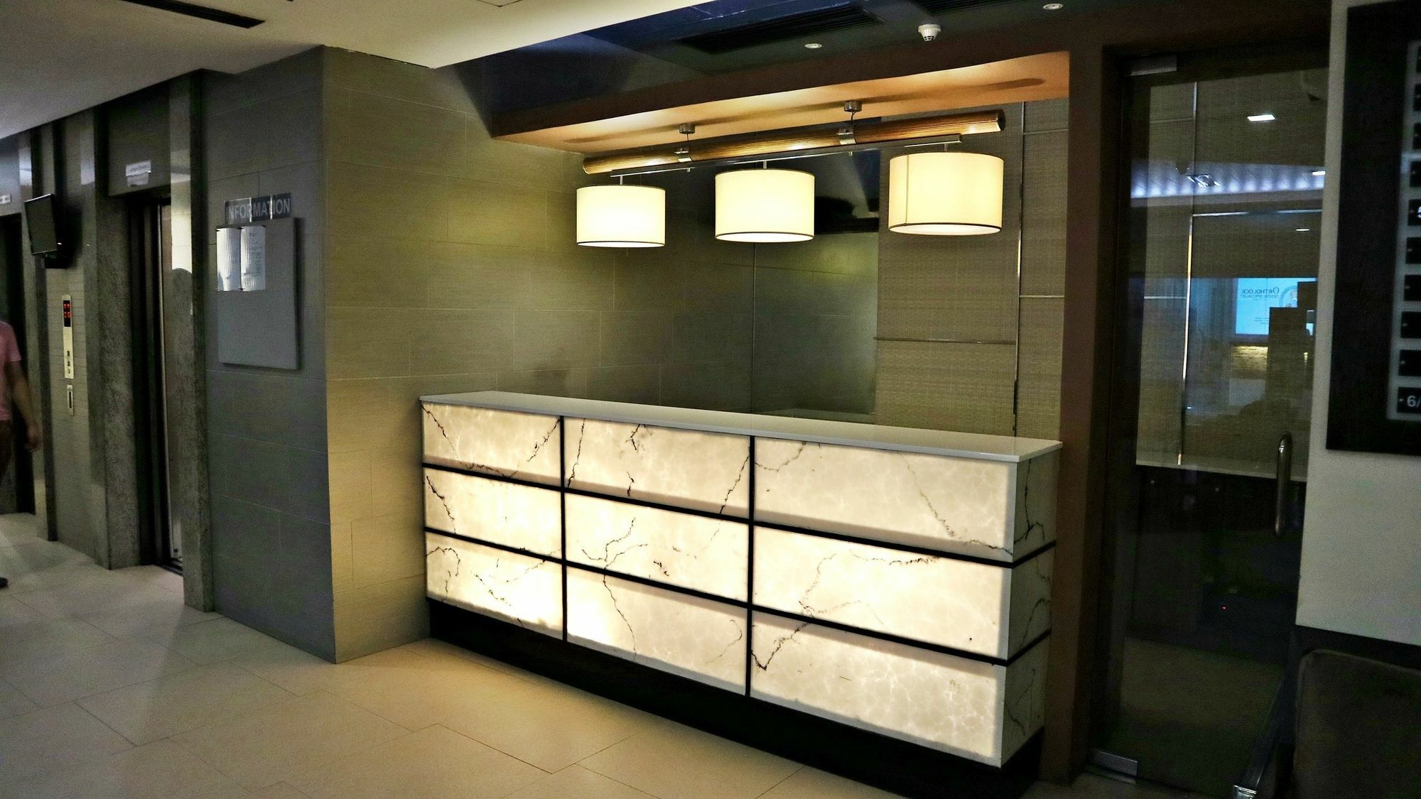Antel Serenity Suites At Poblacion Makati Makati City Dış mekan fotoğraf
